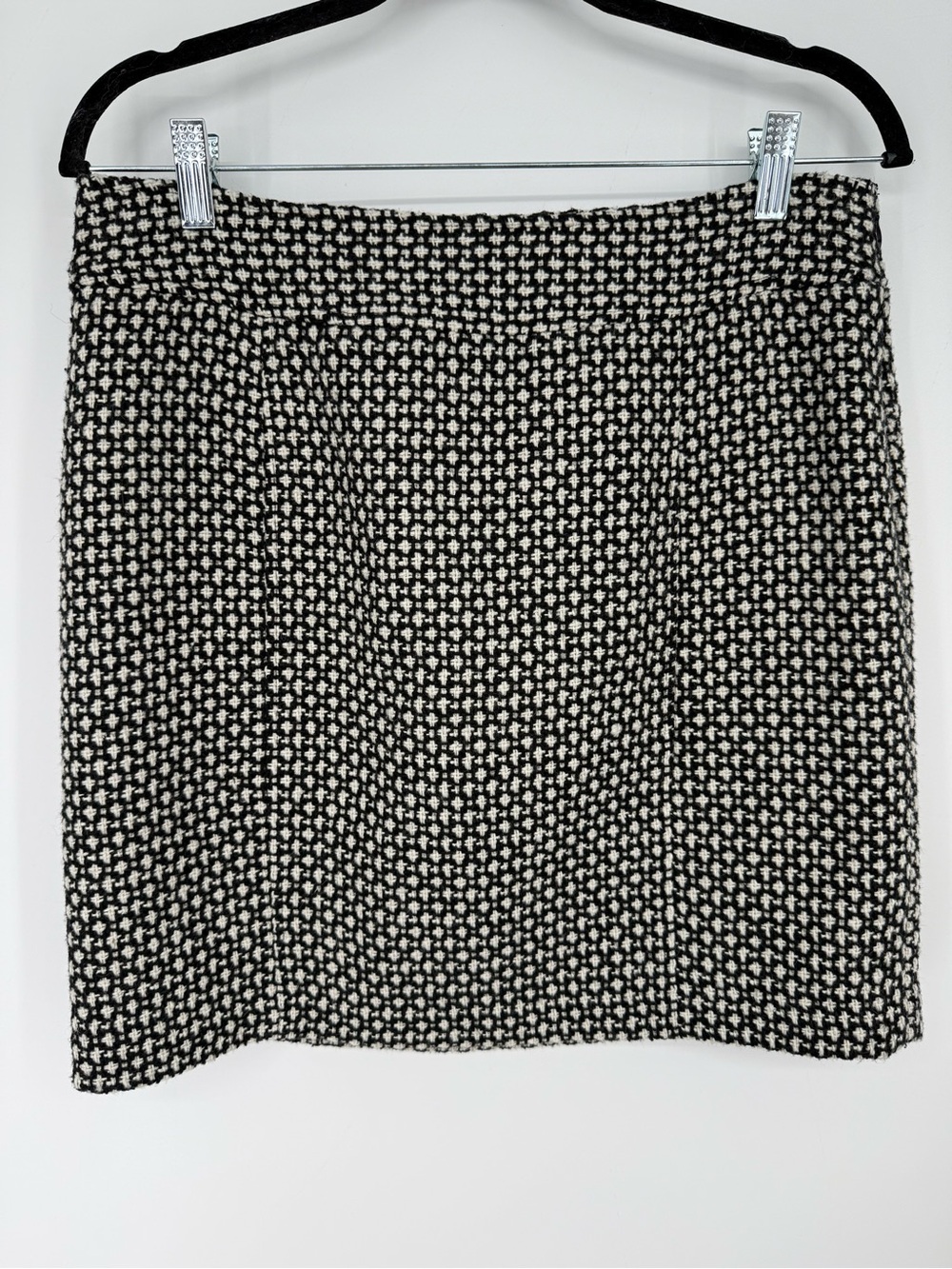Banana Republic Black & White Tweed Mini Skirt - Classic Women's Skirt 8